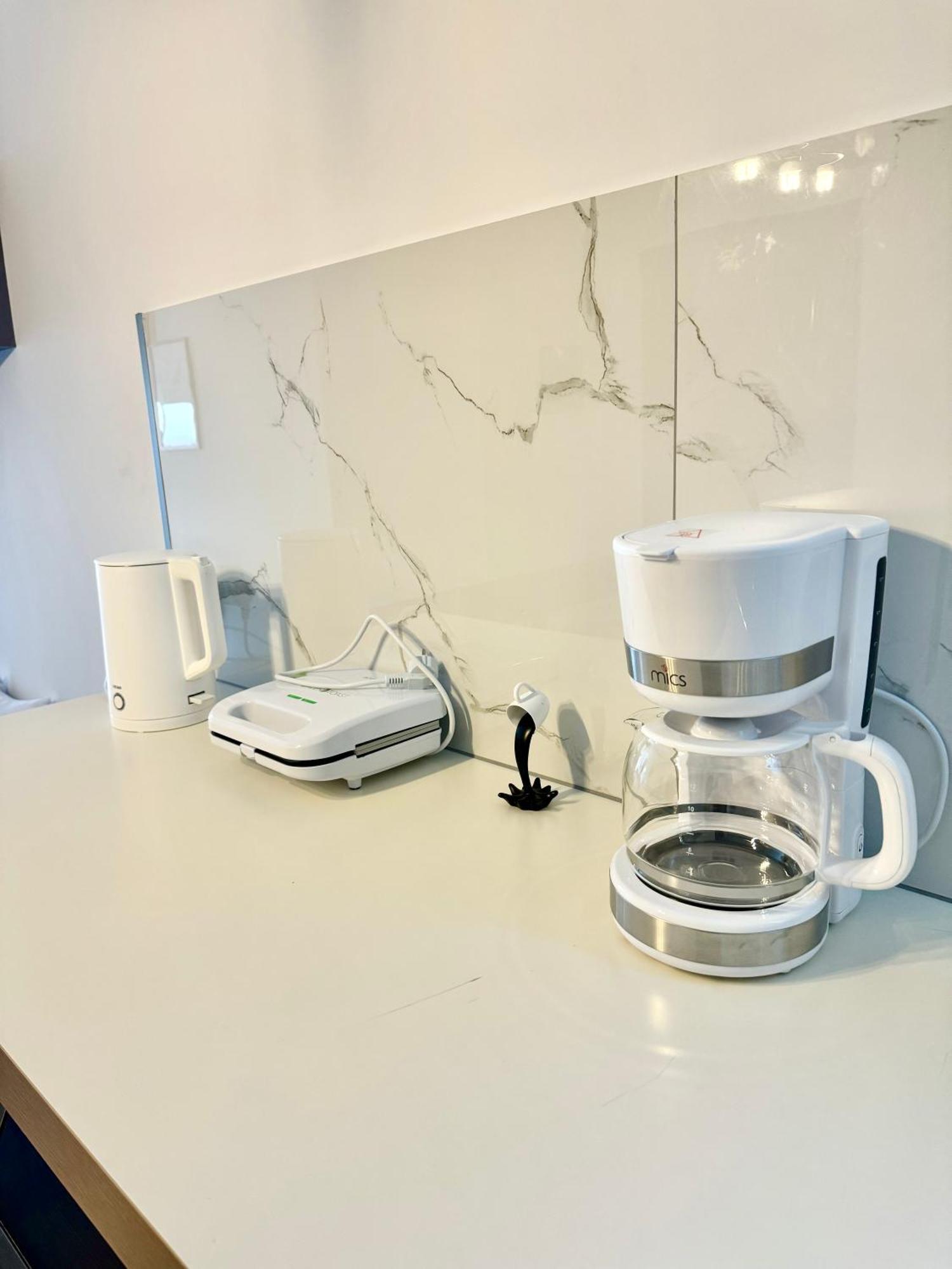 Comfy Blue Sarande Apartment Ngoại thất bức ảnh